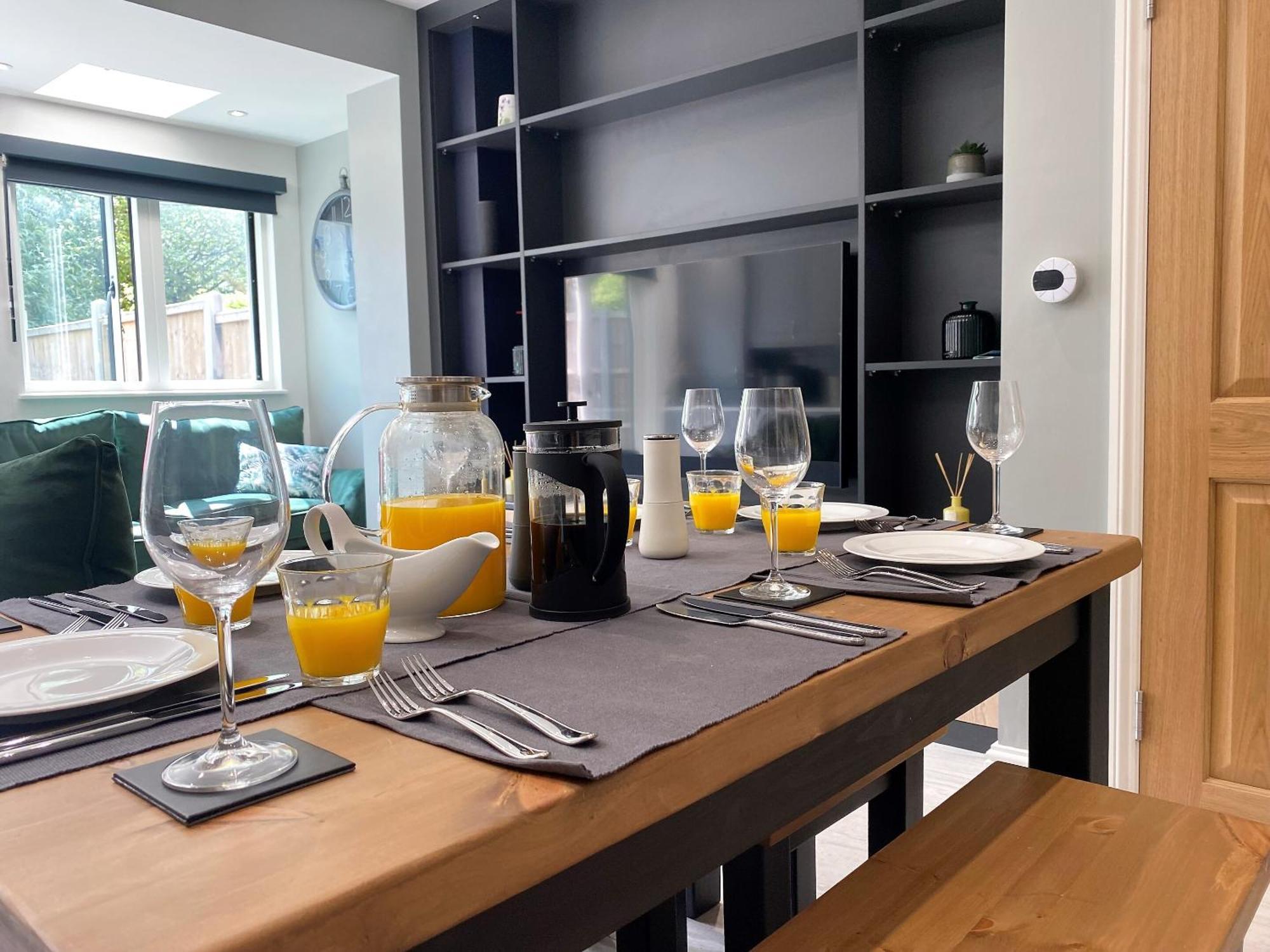 Superb Townhouse Near Vibrant Gloucester Road Bristol Bagian luar foto