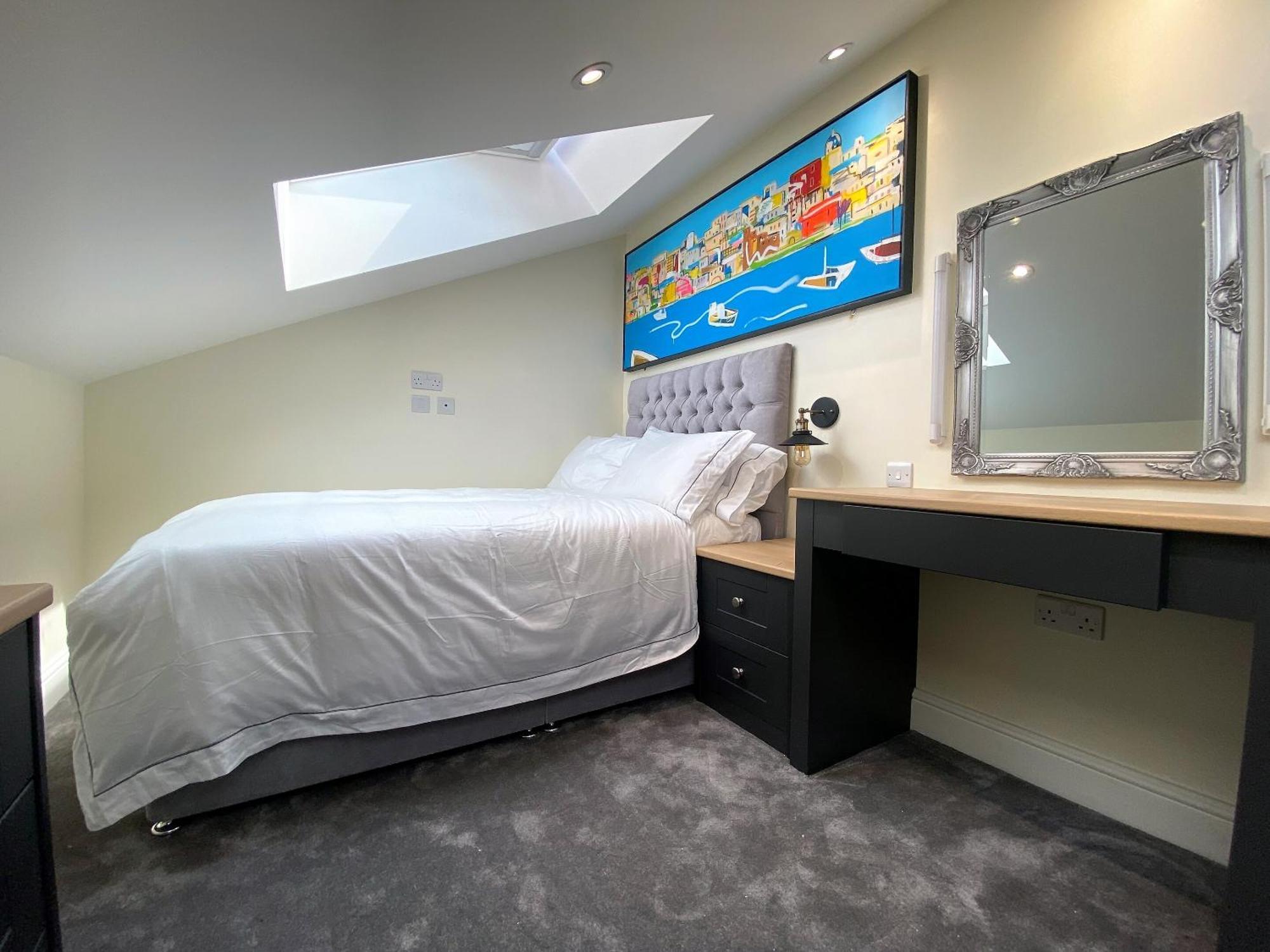 Superb Townhouse Near Vibrant Gloucester Road Bristol Bagian luar foto