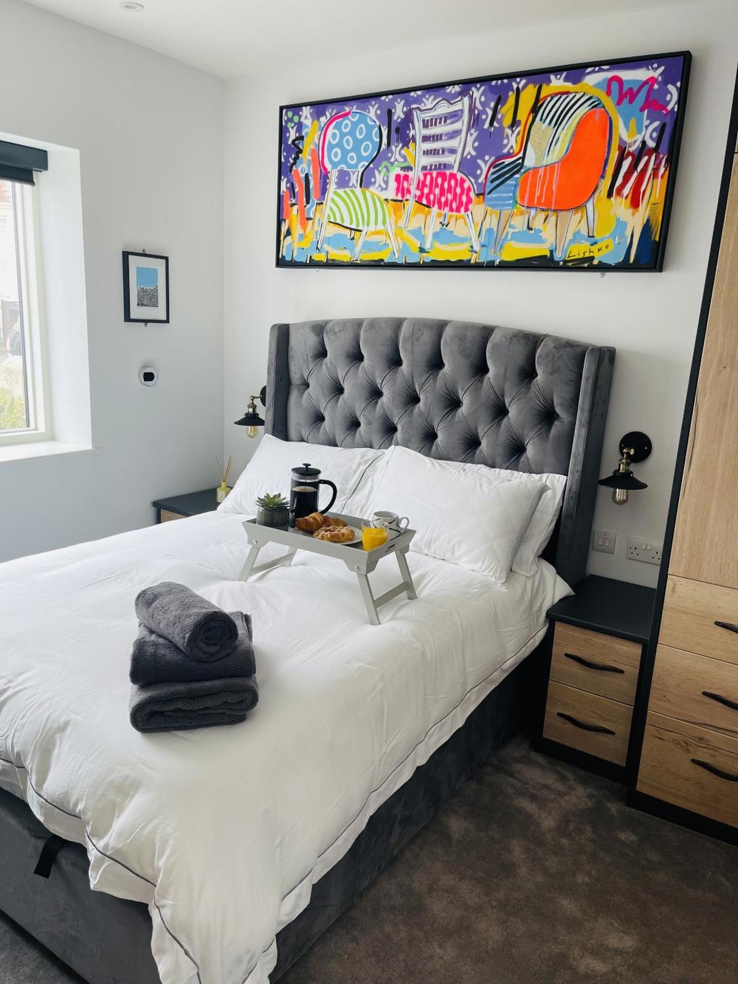 Superb Townhouse Near Vibrant Gloucester Road Bristol Ruang foto